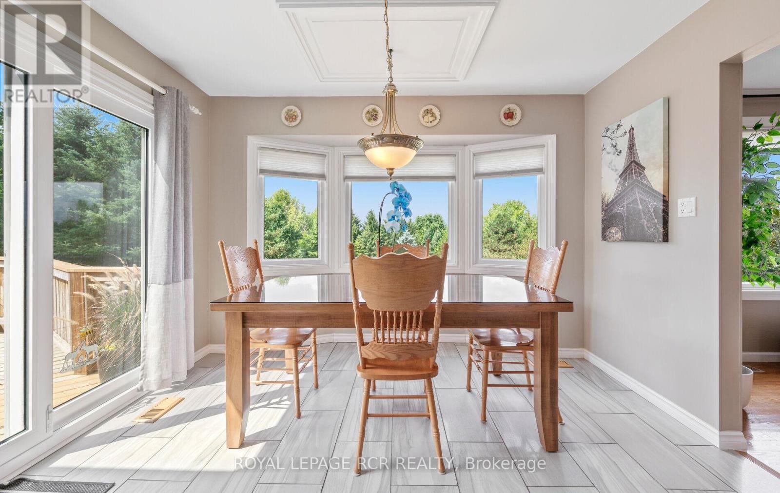Photo 3 of 10 Peter Street, Amaranth ON