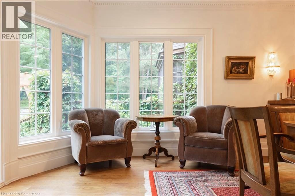Photo 6 of 36 Cayley Street, Dundas ON