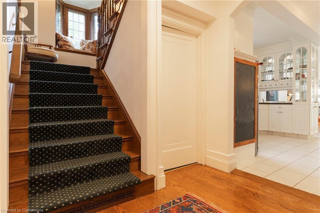 Photo 44 of 36 Cayley Street, Dundas ON