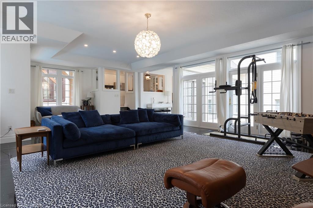 Photo 13 of 36 Cayley Street, Dundas ON