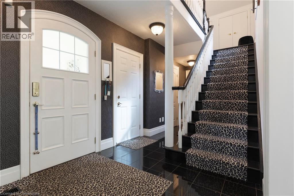 Photo 28 of 36 Cayley Street, Dundas ON