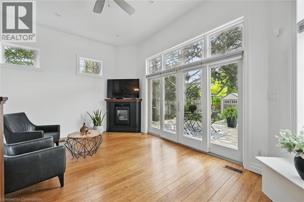 Photo 21 of 462 Woodland Avenue, Burlington ON