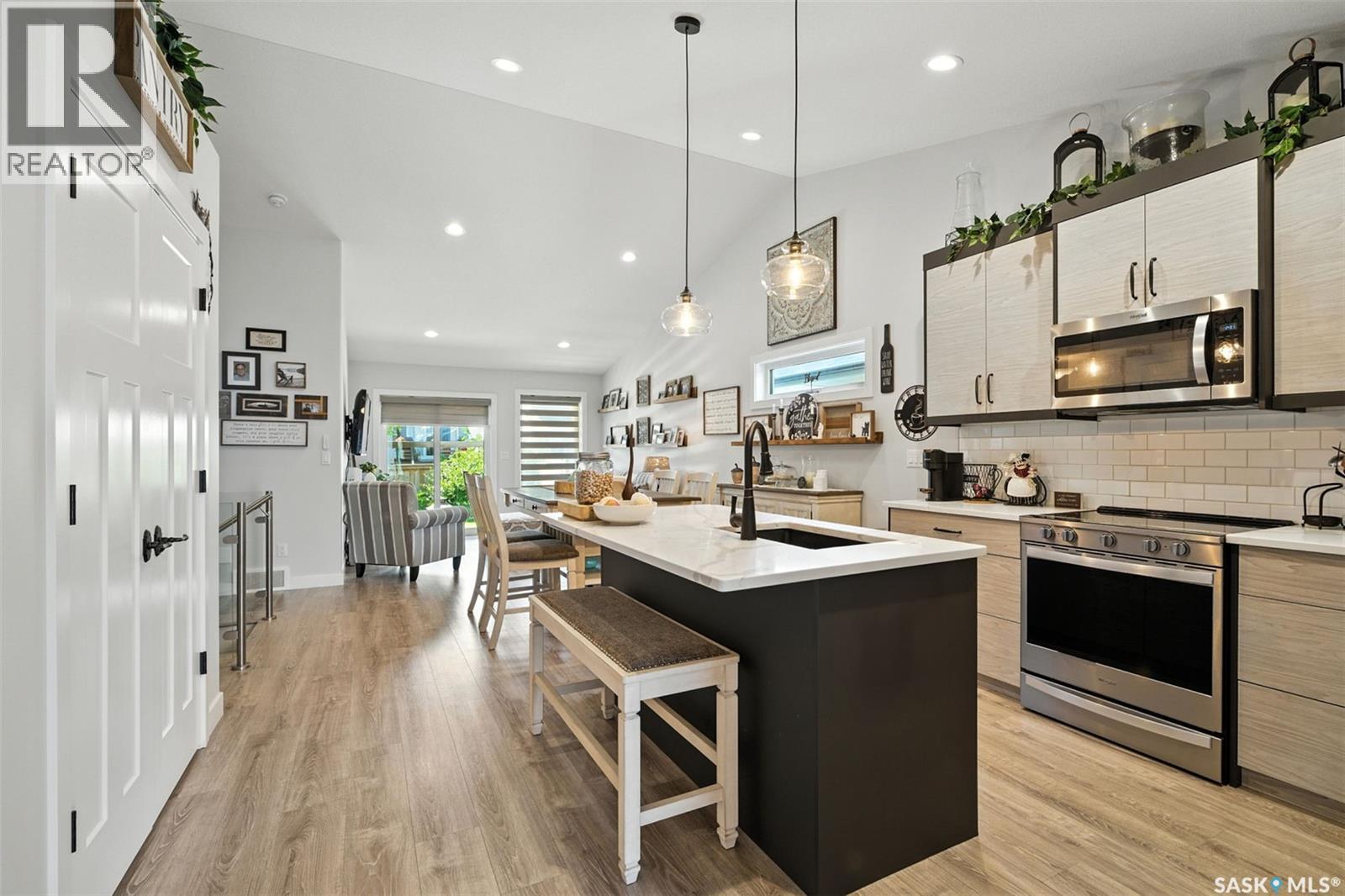 Photo 7 of 246 Hassard Close, Saskatoon SK