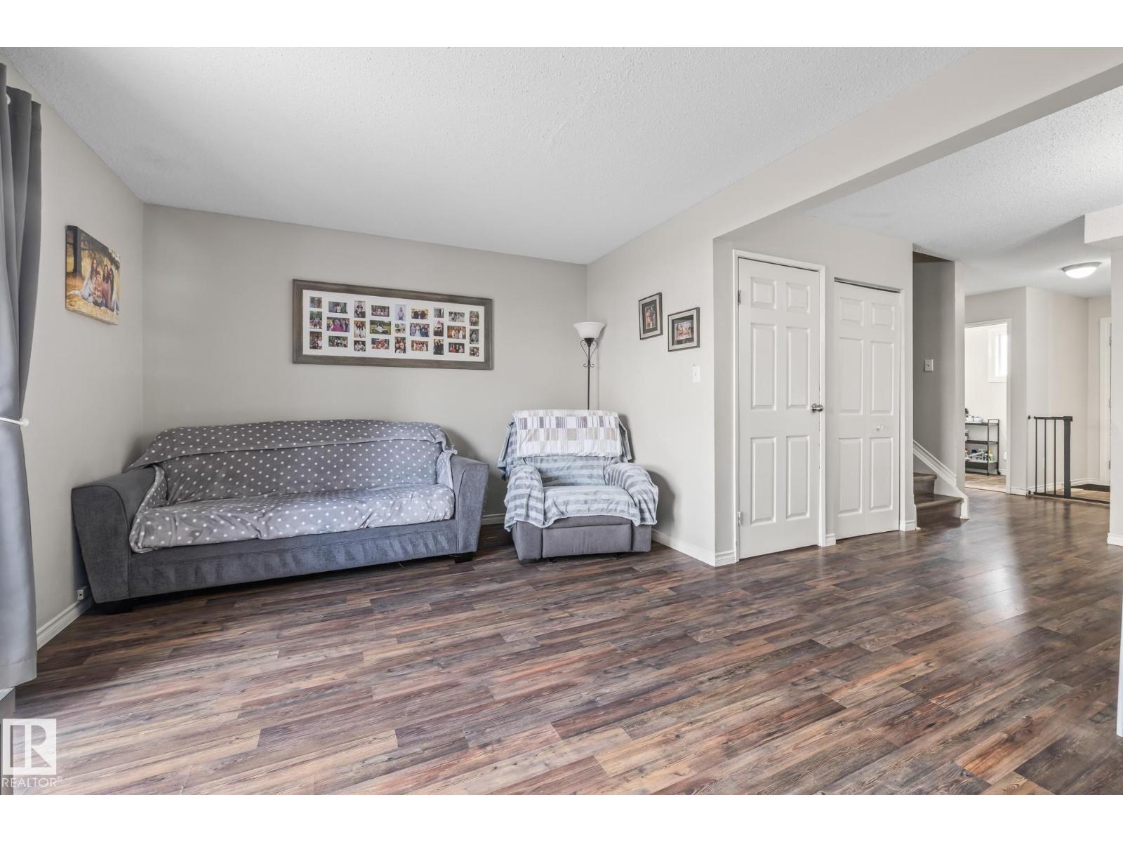 Photo 13 of 521 Dunluce Rd Nw, Edmonton AB