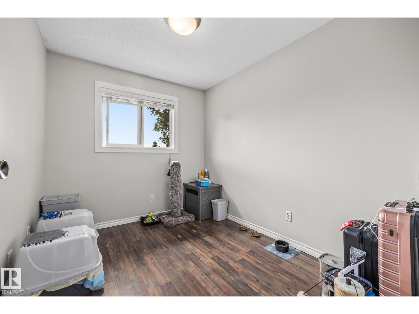 Photo 21 of 521 Dunluce Rd Nw, Edmonton AB