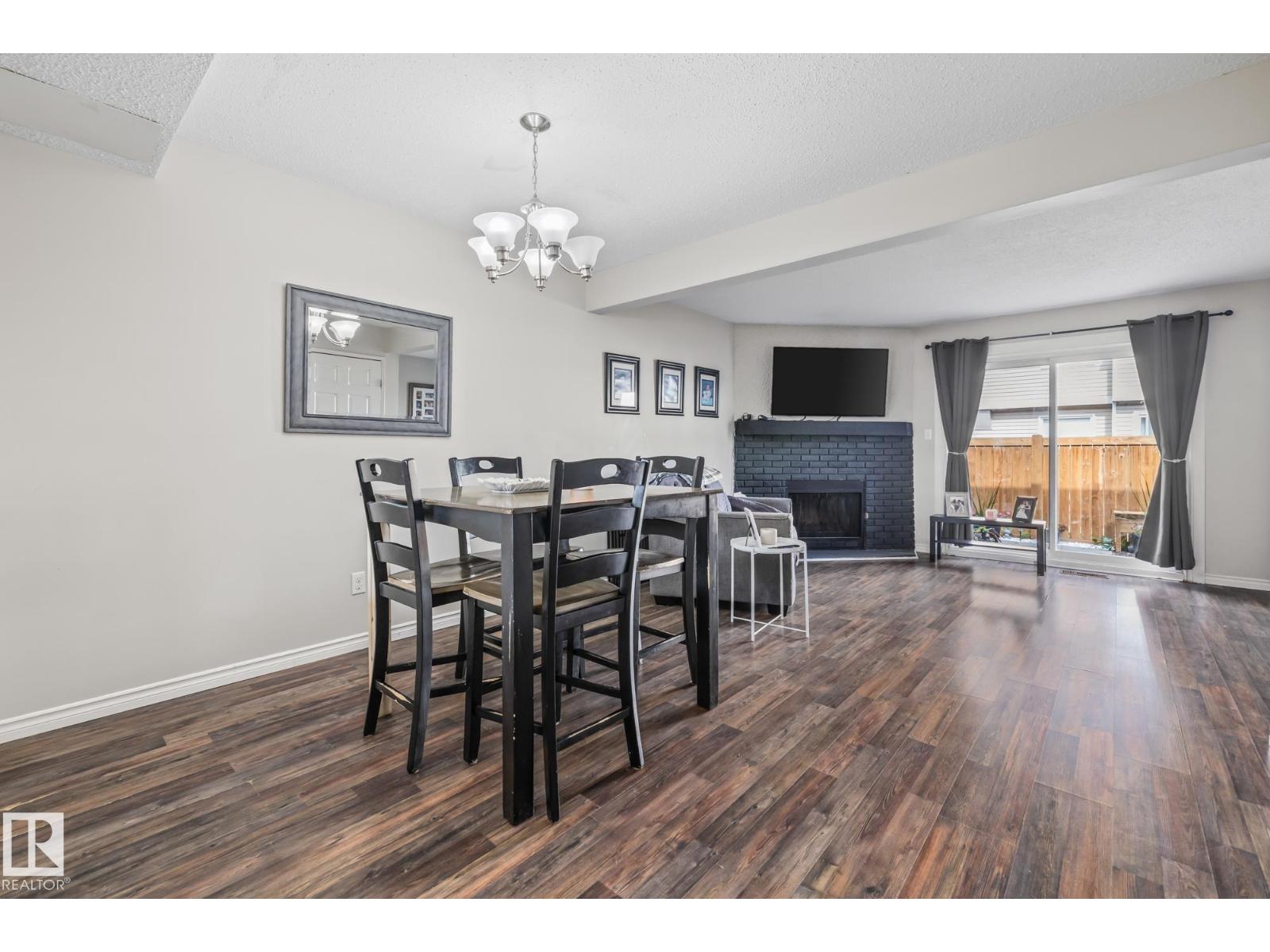 Photo 9 of 521 Dunluce Rd Nw, Edmonton AB