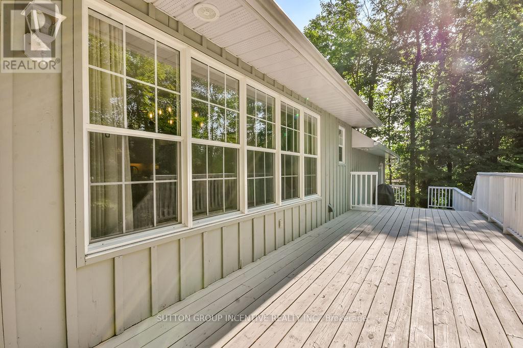 Photo 32 of 33 Alpine Way, Oromedonte ON