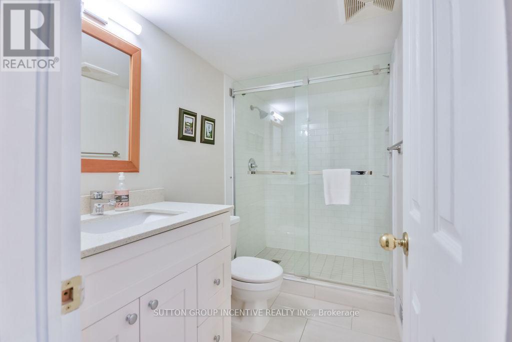 Photo 48 of 33 Alpine Way, Oromedonte ON