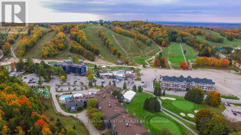 Photo 20 of 33 Alpine Way, Oromedonte ON