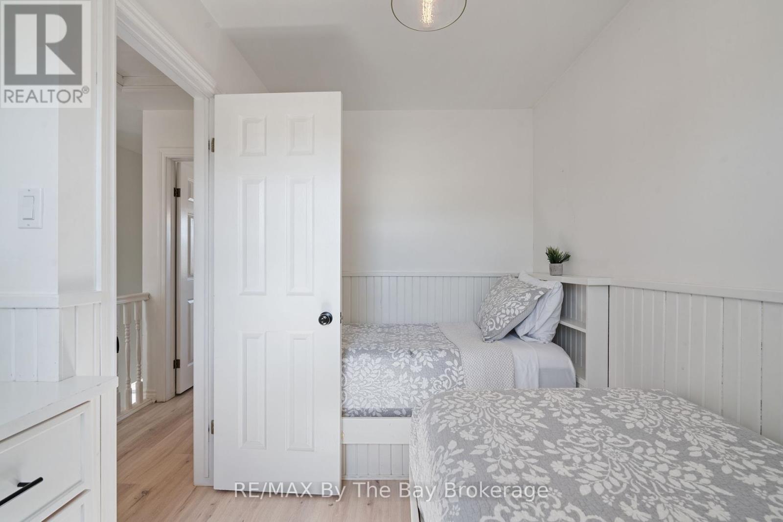 Photo 26 of 15 Baker Street, Wasaga Beach ON
