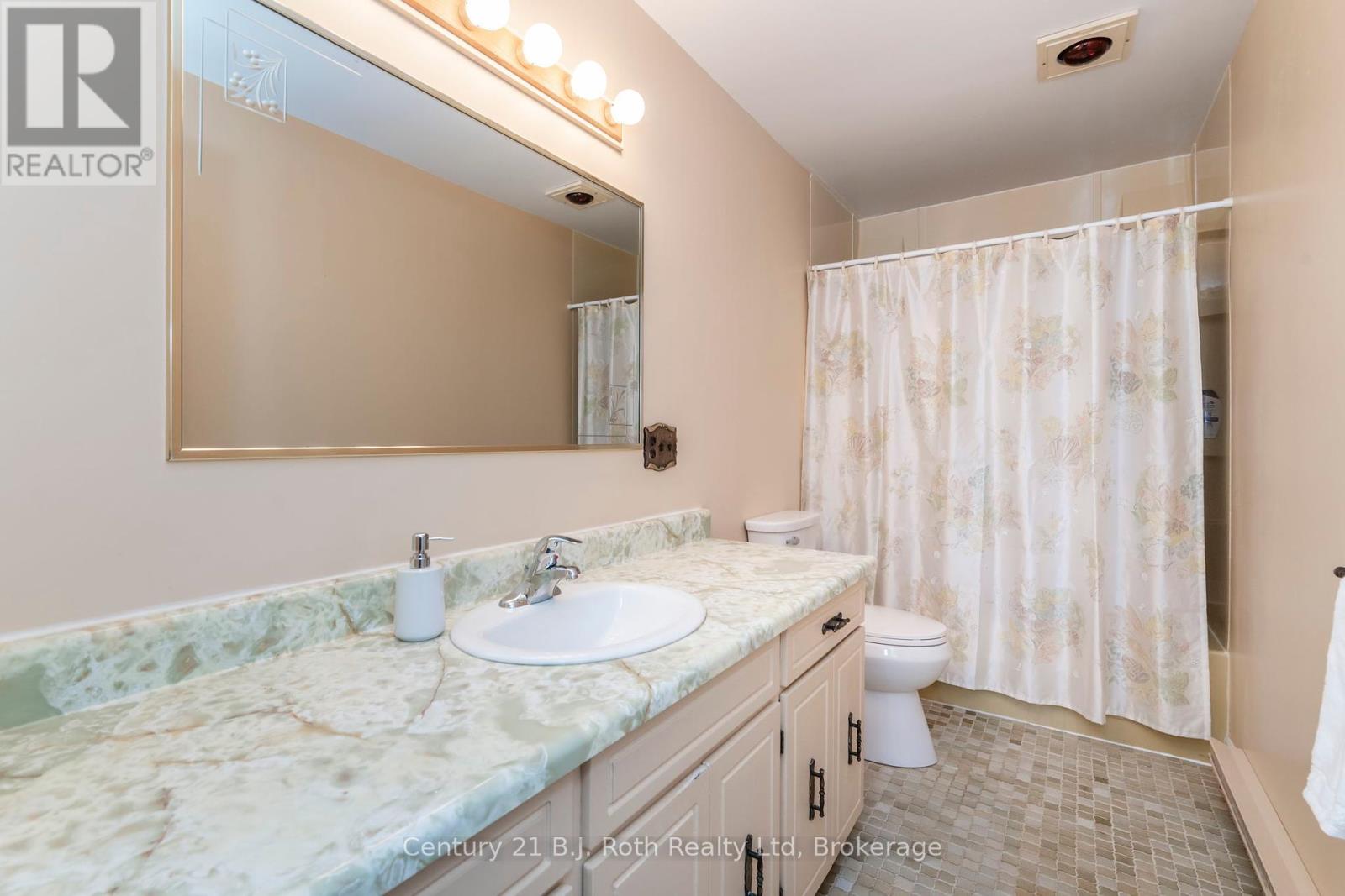 Photo 27 of 56 Fox Street, Penetanguishene ON