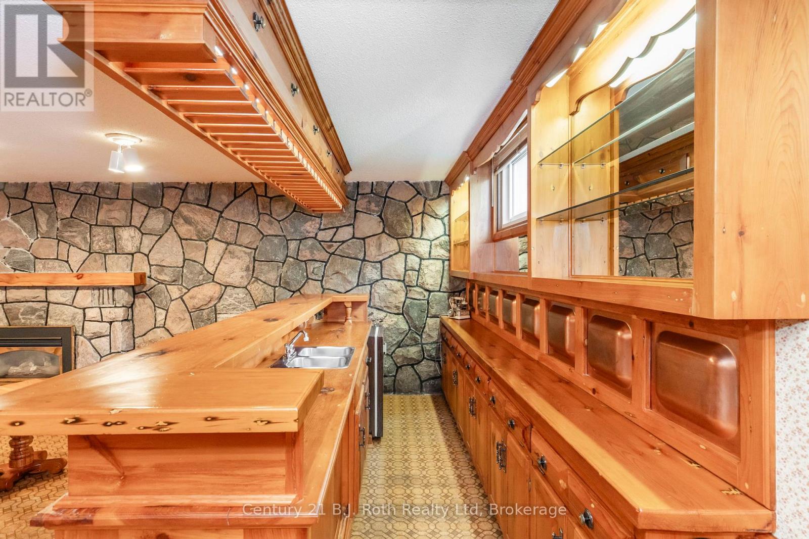 Photo 32 of 56 Fox Street, Penetanguishene ON