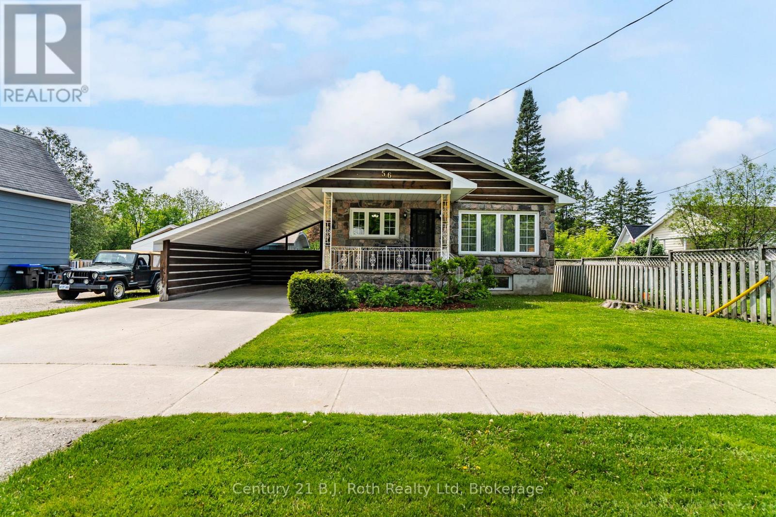 Photo 7 of 56 Fox Street, Penetanguishene ON
