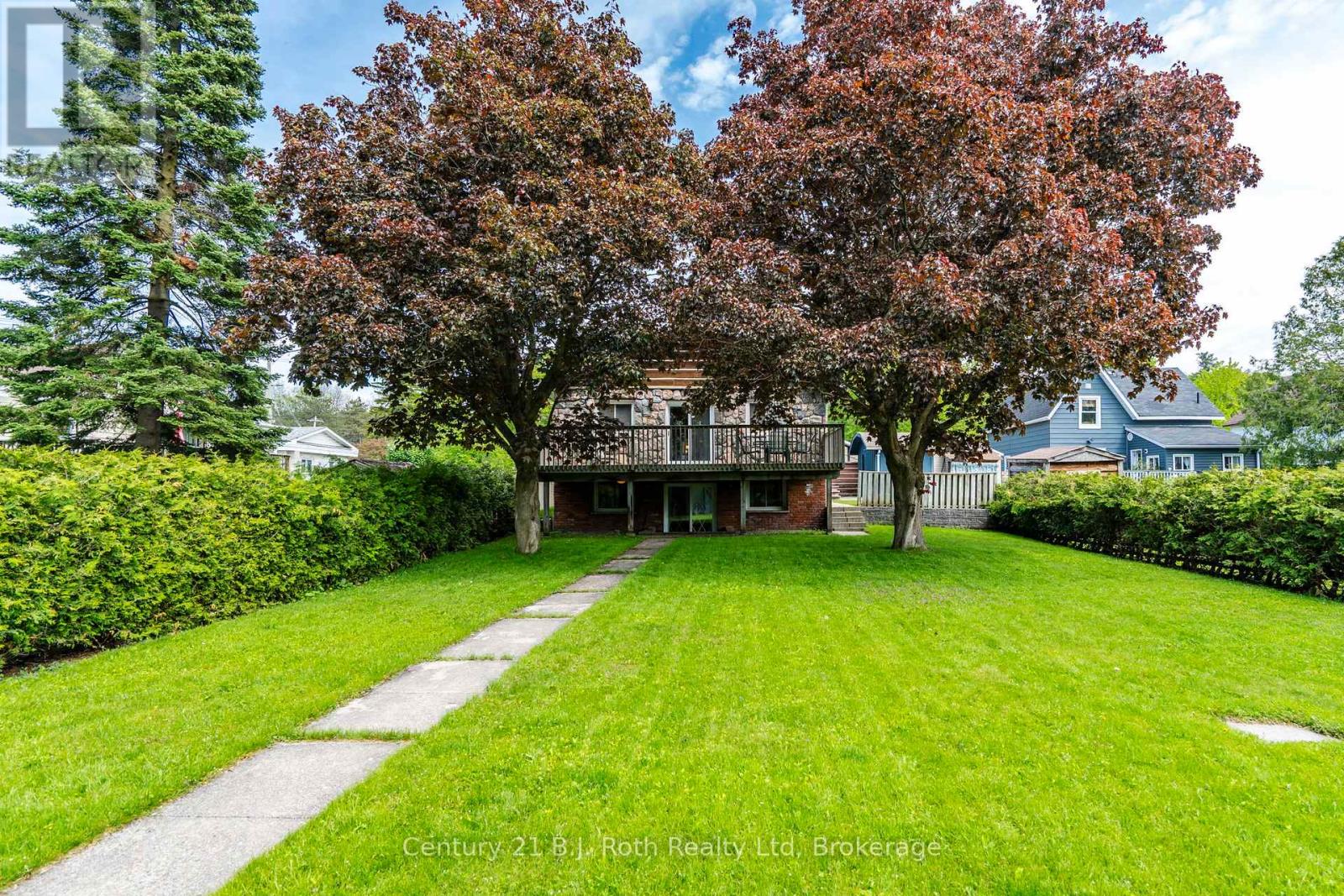 Photo 44 of 56 Fox Street, Penetanguishene ON
