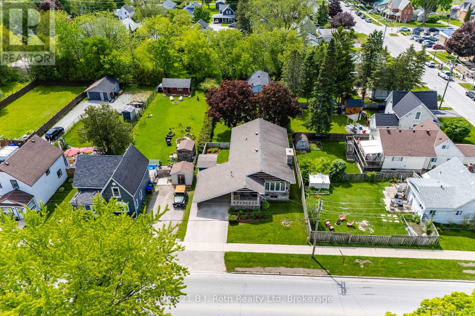 Photo 6 of 56 Fox Street, Penetanguishene ON