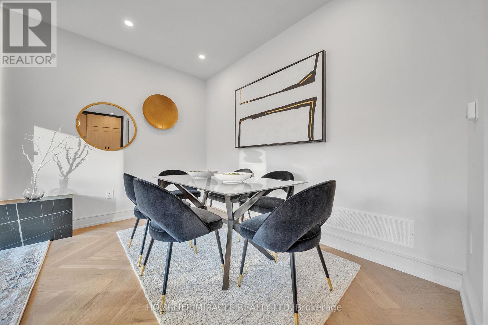 Photo 23 of 853 Tenth Street, Mississauga ON