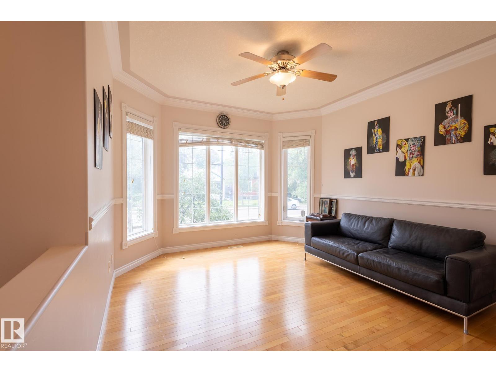 Photo 20 of 10708 76 Av Nw, Edmonton AB
