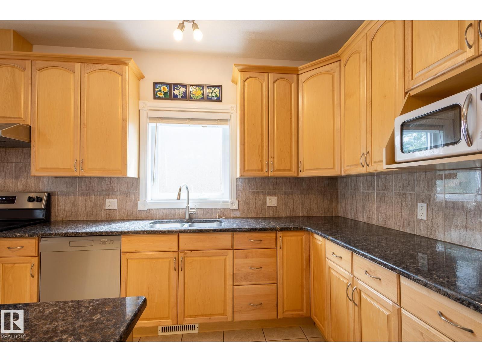 Photo 66 of 10708 76 Av Nw, Edmonton AB
