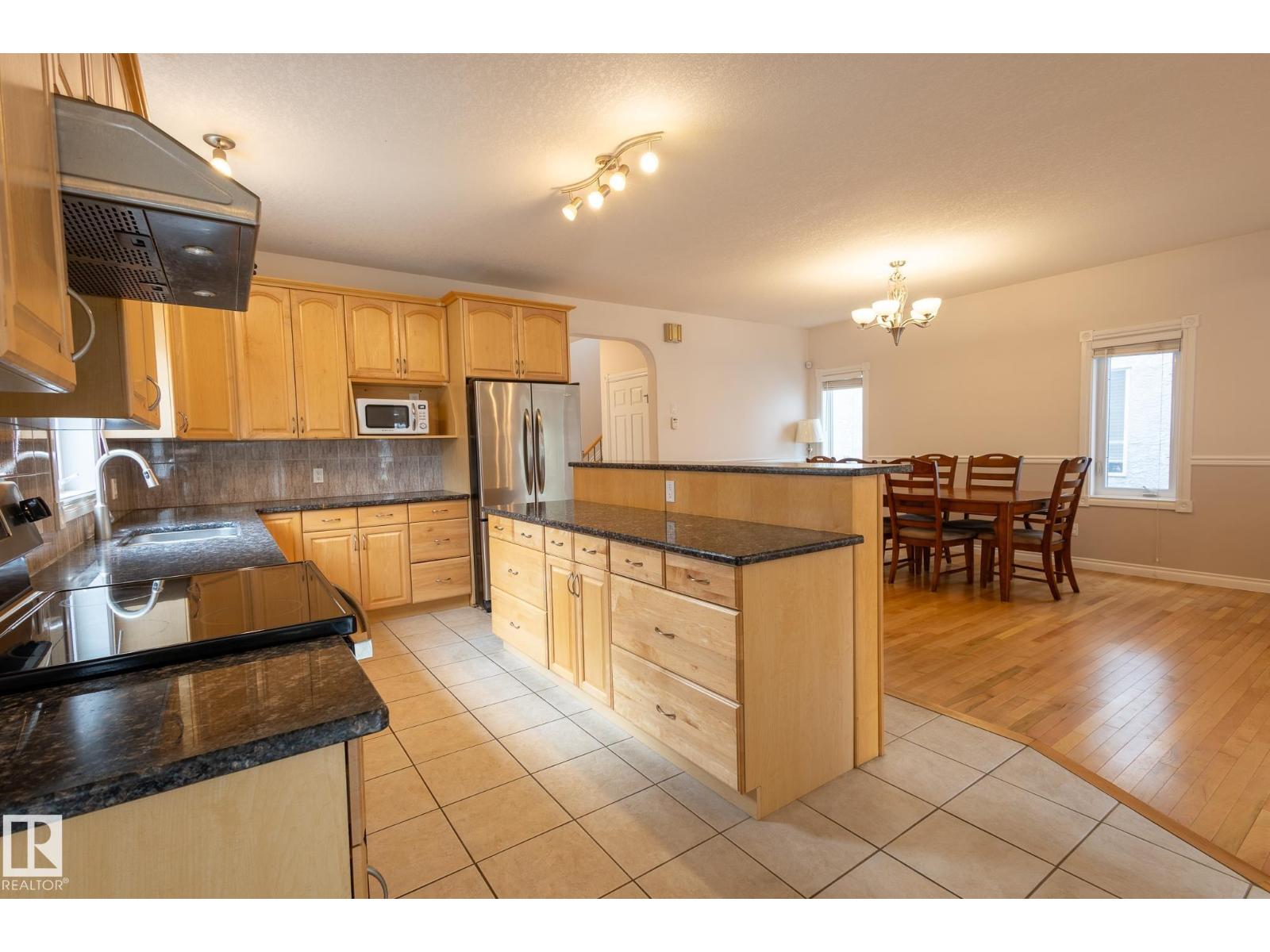Photo 22 of 10708 76 Av Nw, Edmonton AB