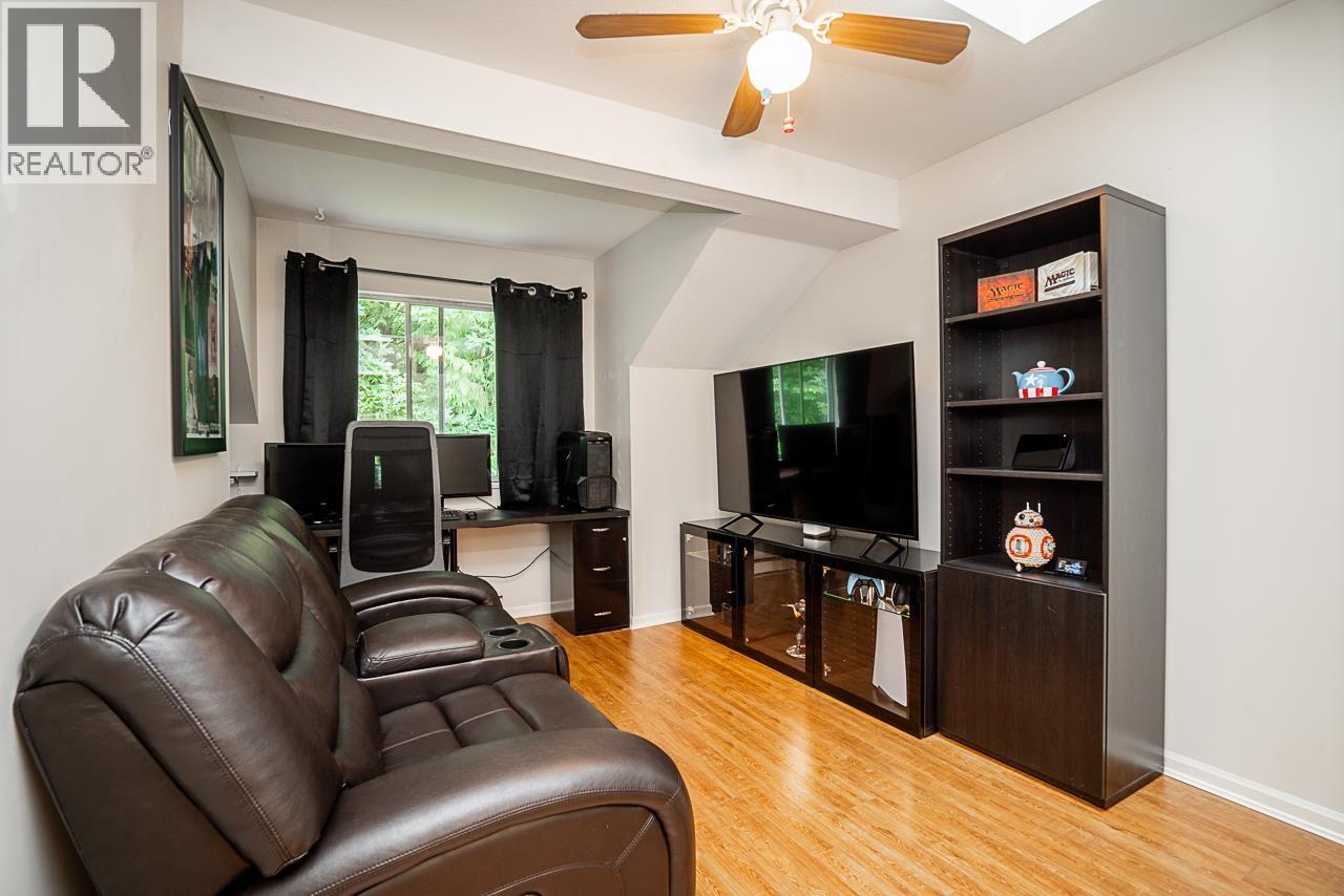 Photo 10 of 11 20699 120 B Avenue, Maple Ridge BC