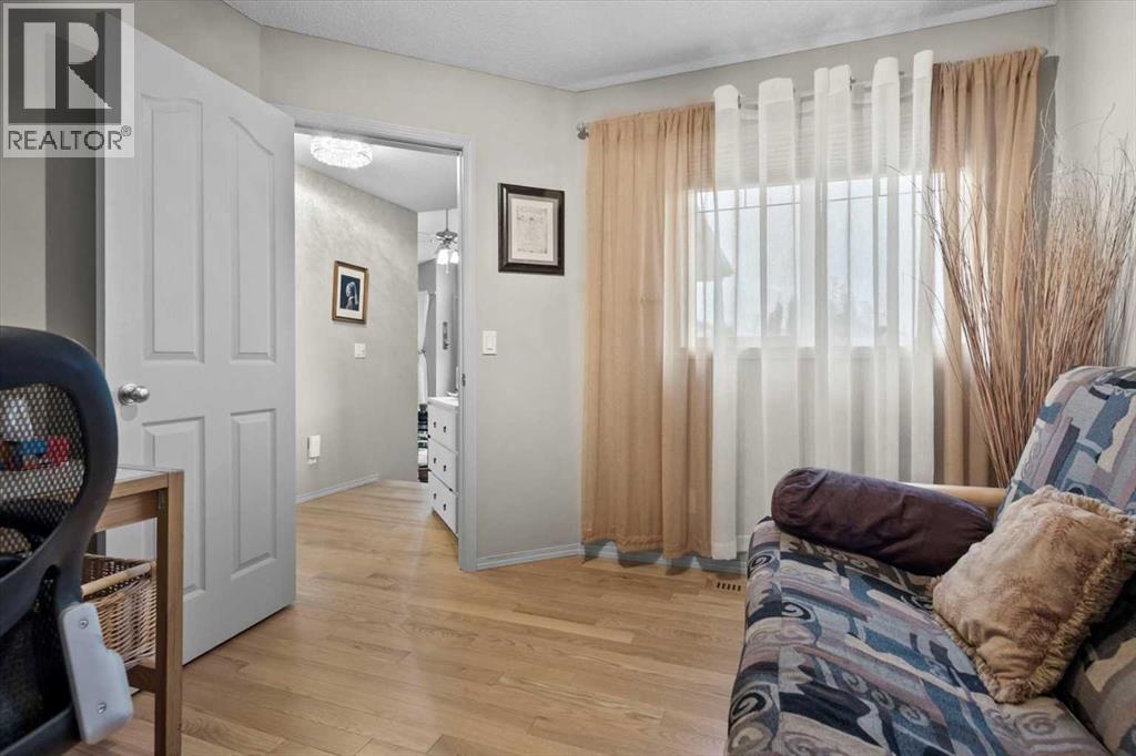 Single Family House for Sale in  Royal Birch Way NW Royal Oak Calgary 