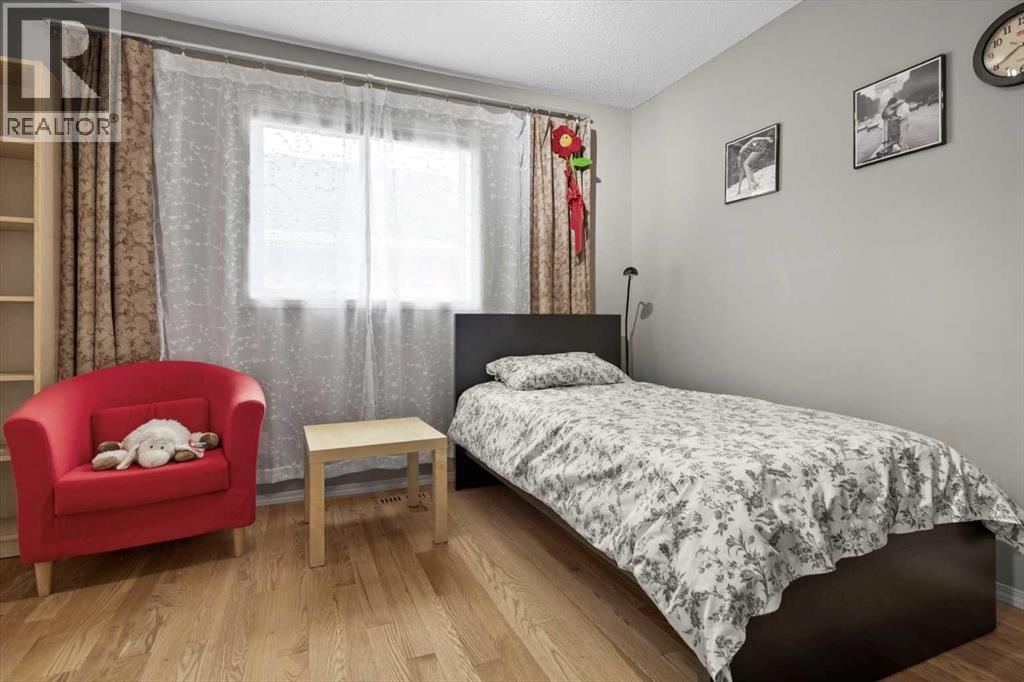 Single Family House for Sale in  Royal Birch Way NW Royal Oak Calgary 