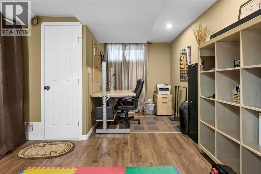 Single Family House for Sale in  Royal Birch Way NW Royal Oak Calgary 