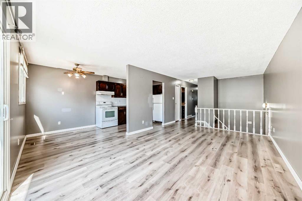 Single Family House Bi-level for Sale in  Berkley Drive NW Beddington Heights Calgary 