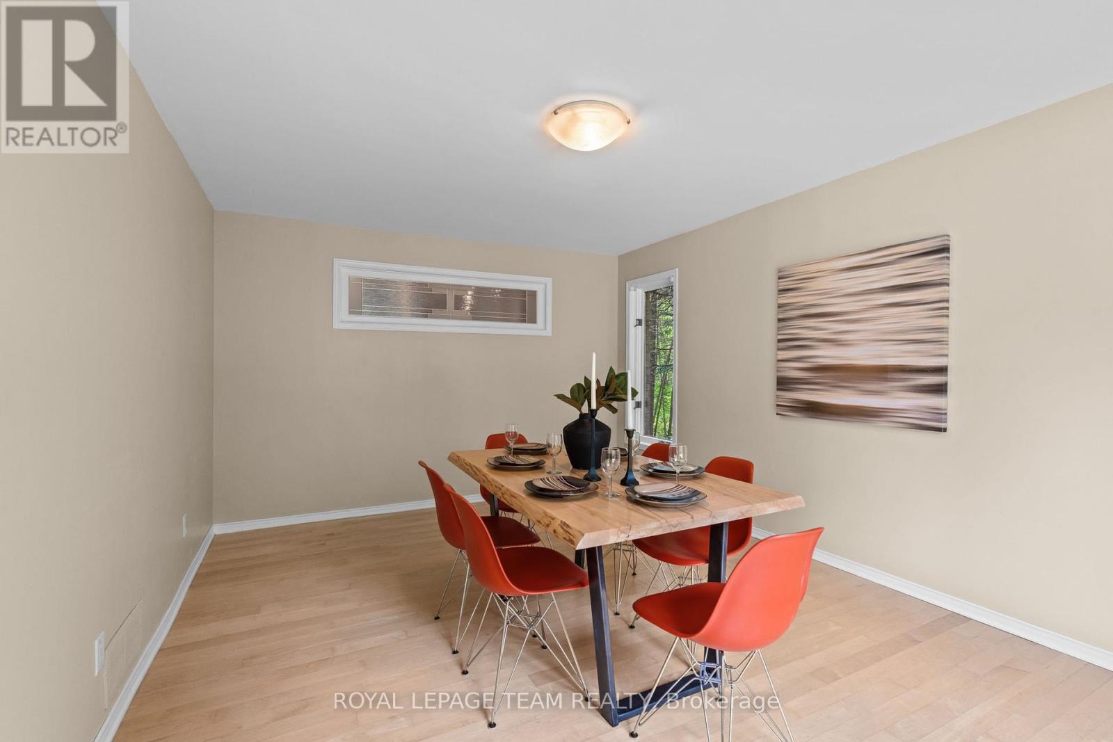 Photo 16 of 10 Weldale Drive, Ottawa ON