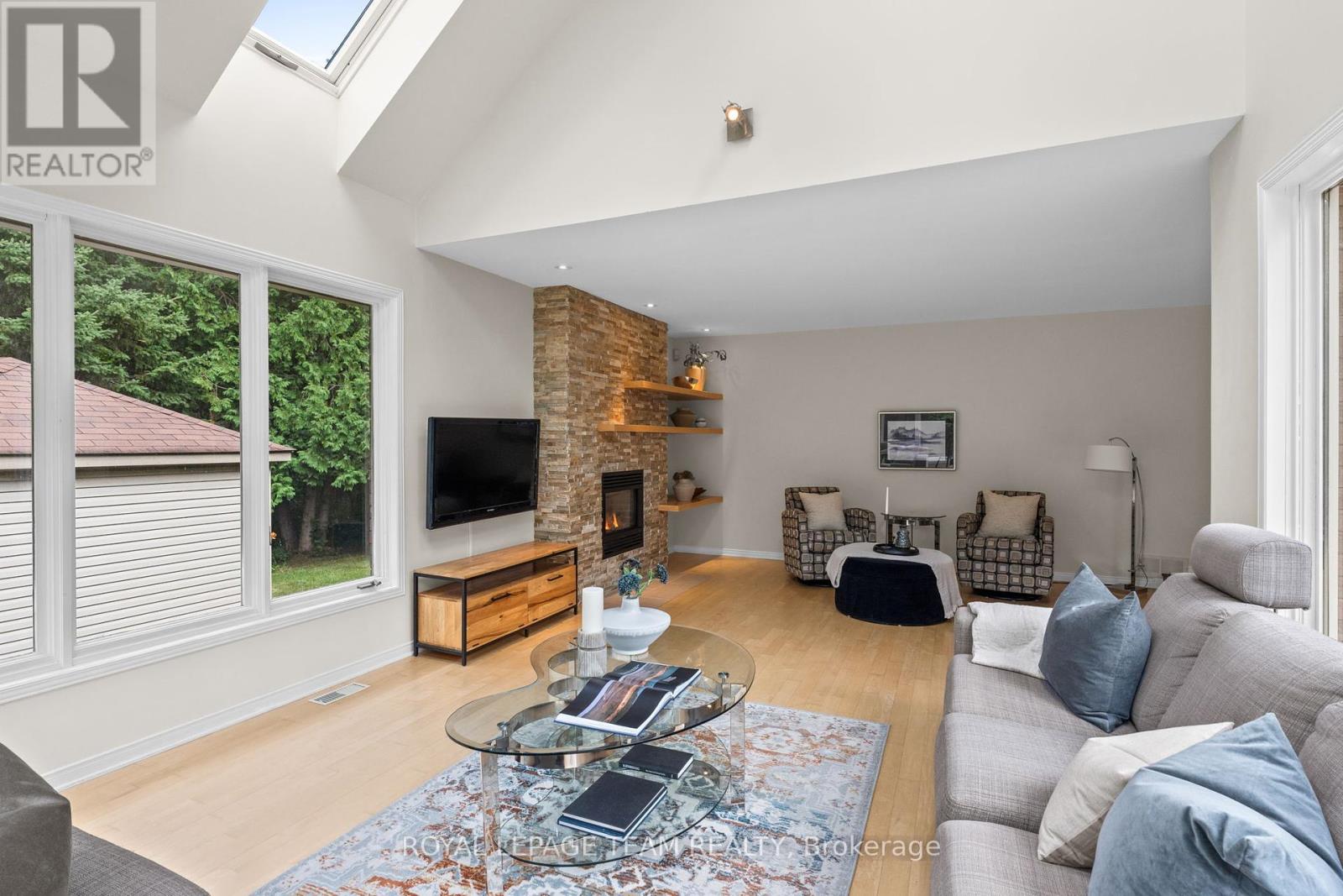 Photo 21 of 10 Weldale Drive, Ottawa ON