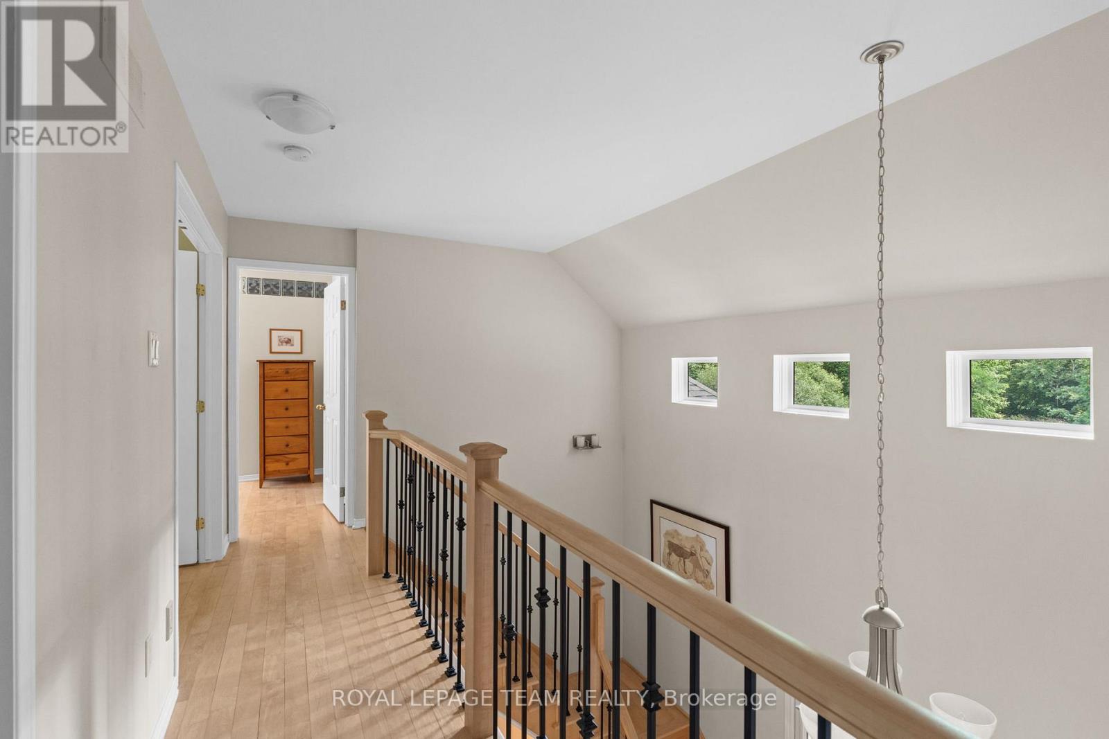 Photo 25 of 10 Weldale Drive, Ottawa ON