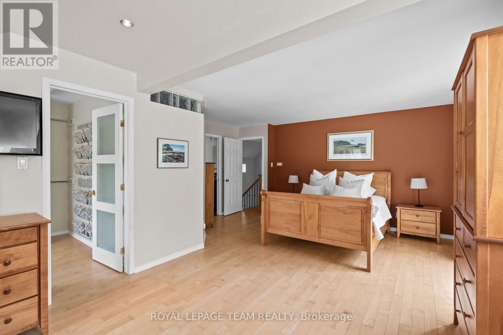 Photo 27 of 10 Weldale Drive, Ottawa ON