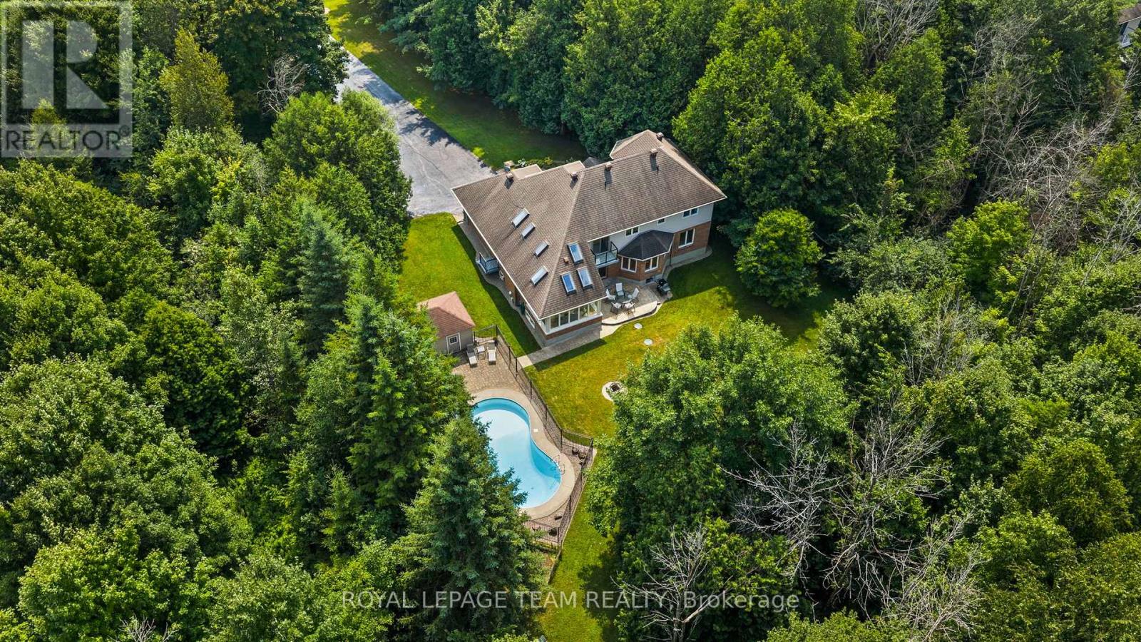 Photo 48 of 10 Weldale Drive, Ottawa ON
