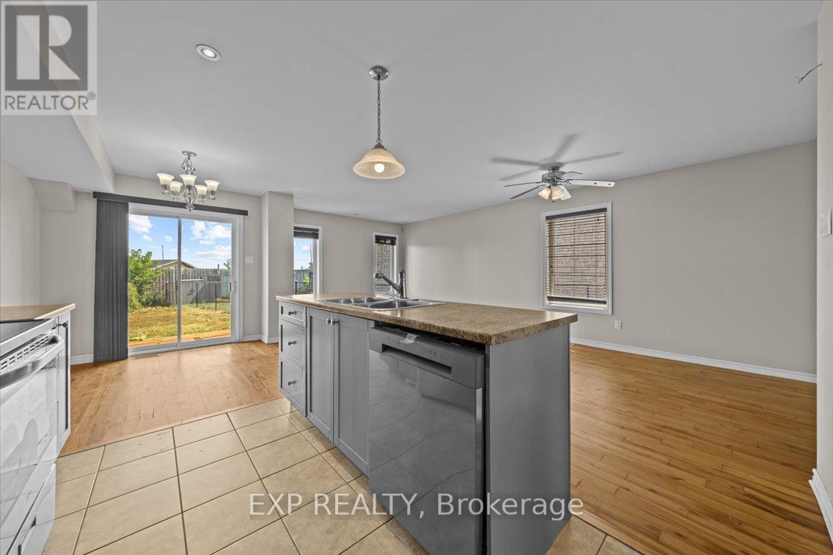Photo 12 of 12 John Findlay Terrace, Arnprior ON