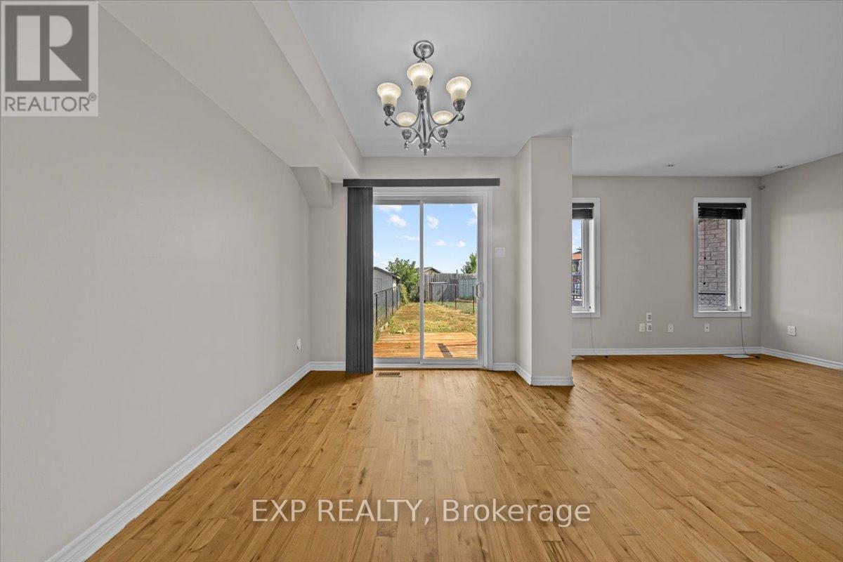 Photo 18 of 12 John Findlay Terrace, Arnprior ON
