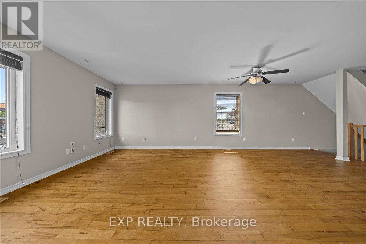 Photo 9 of 12 John Findlay Terrace, Arnprior ON