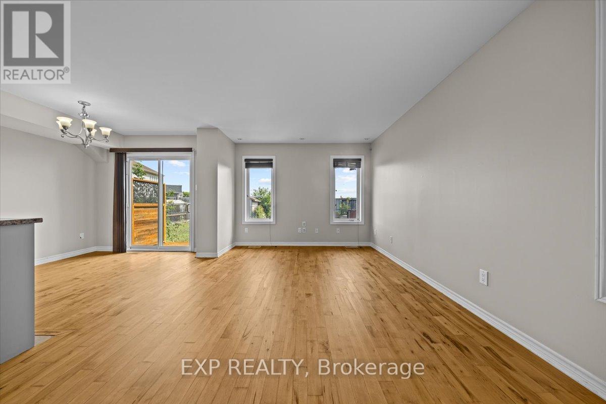 Photo 32 of 12 John Findlay Terrace, Arnprior ON