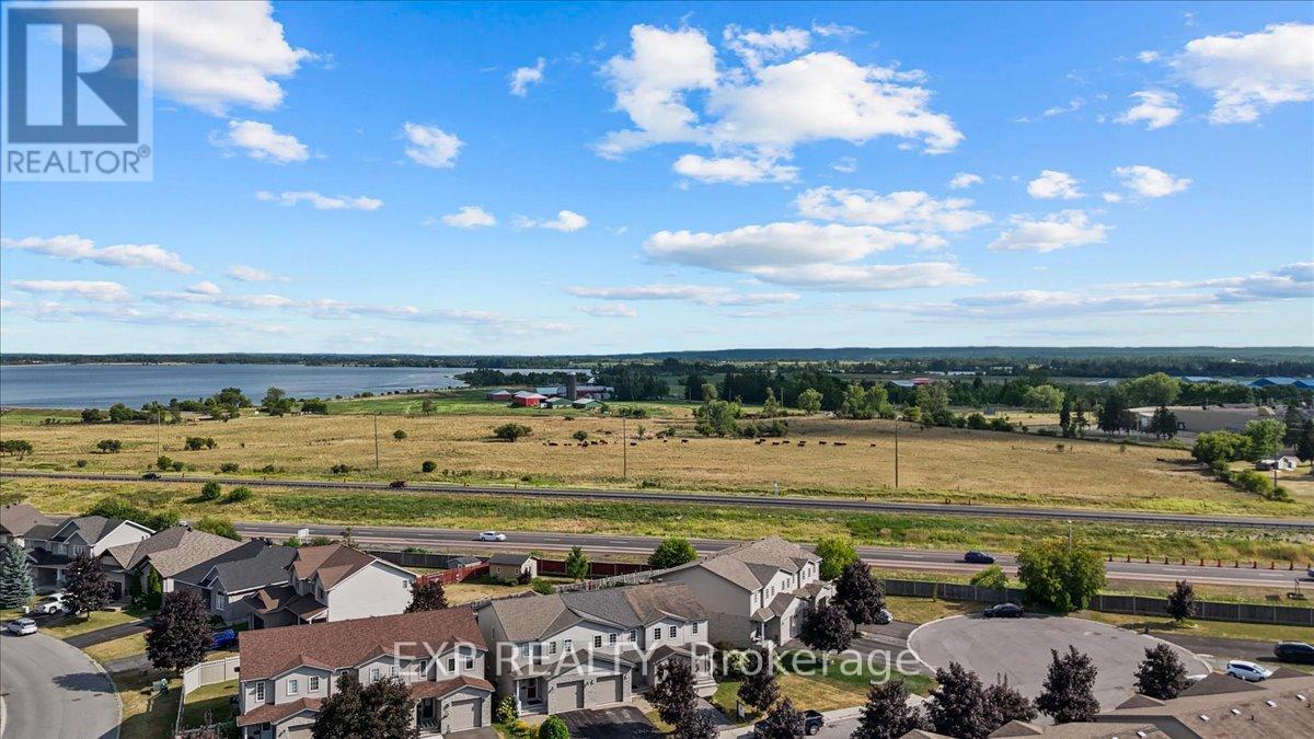 Photo 1 of 12 John Findlay Terrace, Arnprior ON
