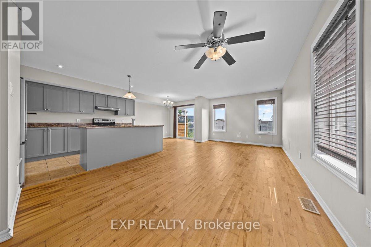 Photo 22 of 12 John Findlay Terrace, Arnprior ON