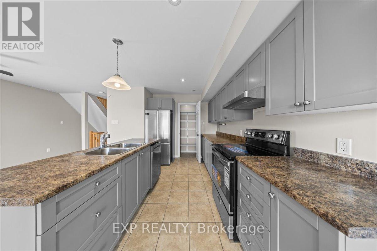 Photo 21 of 12 John Findlay Terrace, Arnprior ON