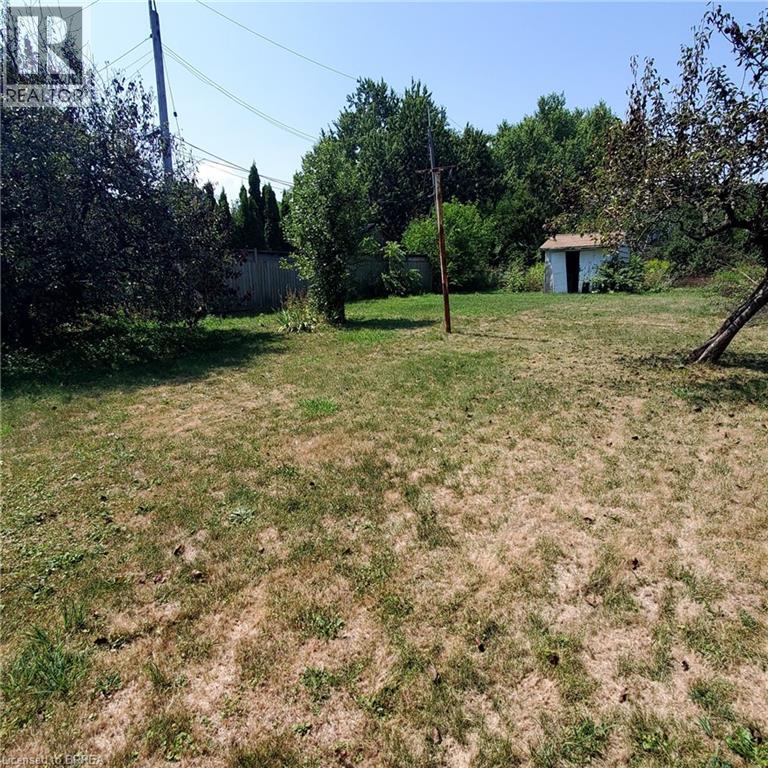Photo 2 of 698 West 5th Street, Hamilton ON