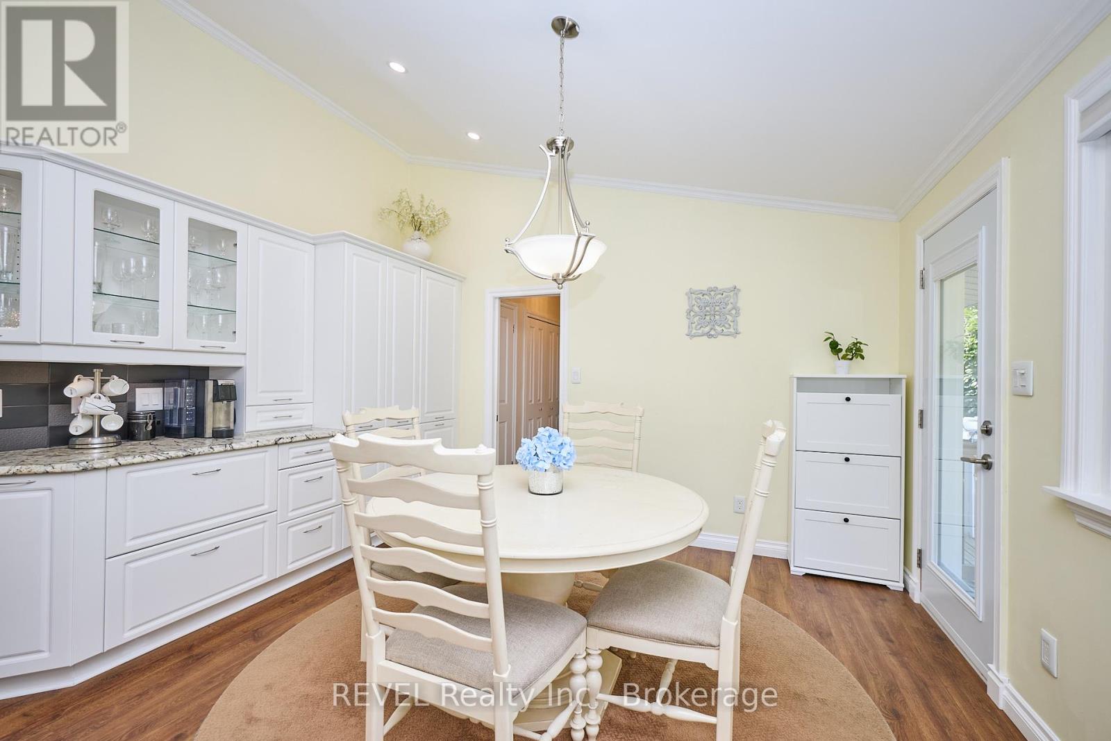 Photo 10 of 51 Pancake Lane, Pelham ON