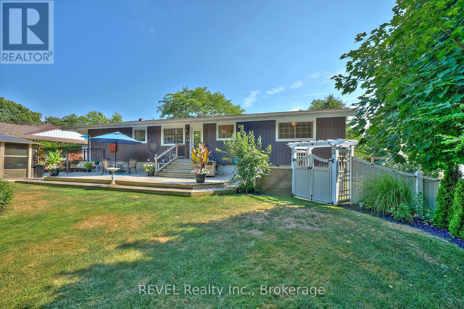 Photo 16 of 51 Pancake Lane, Pelham ON