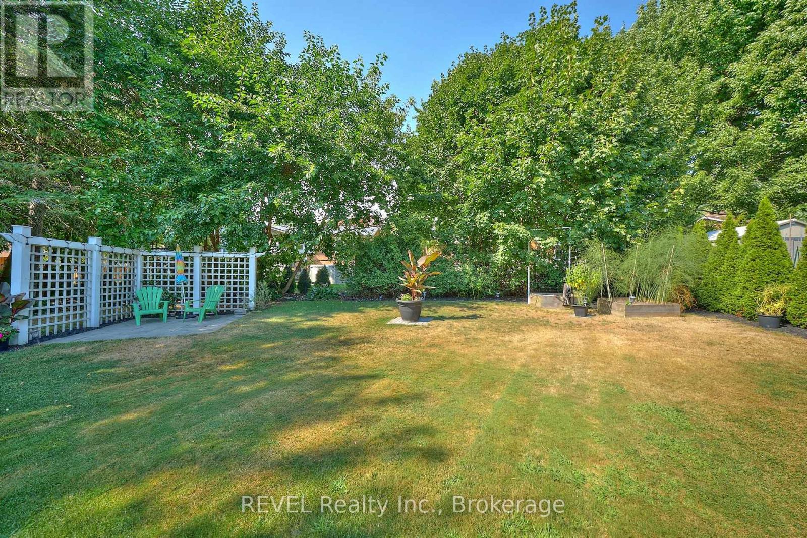 Photo 4 of 51 Pancake Lane, Pelham ON
