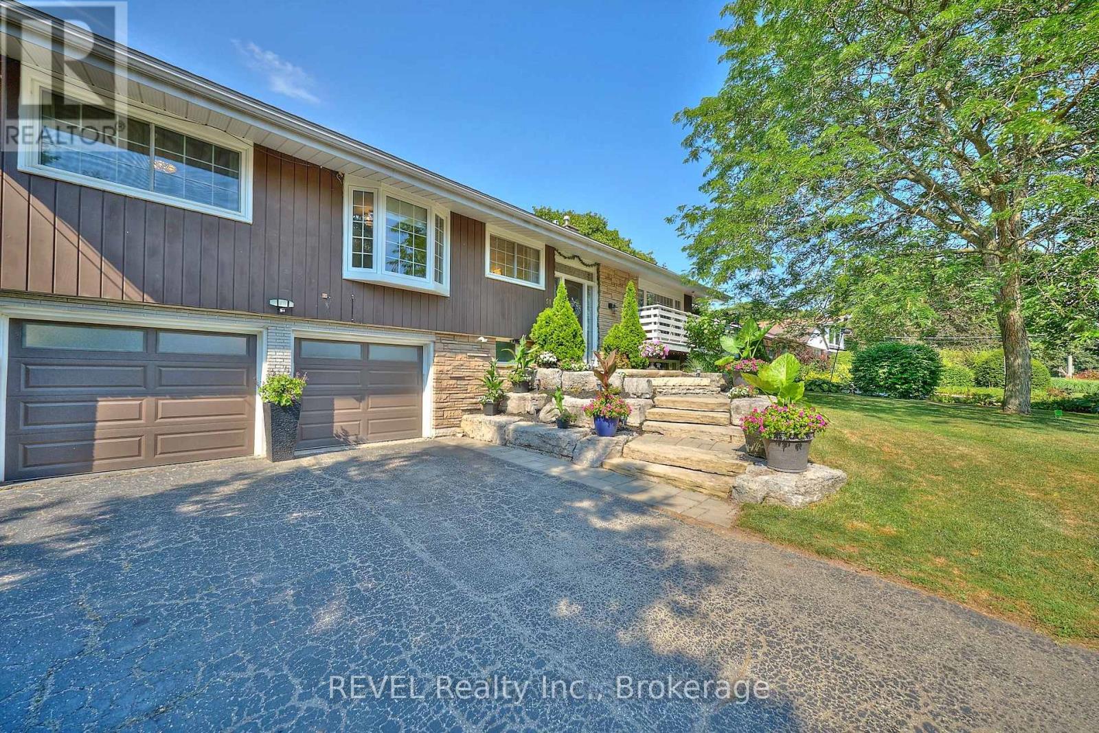 Photo 40 of 51 Pancake Lane, Pelham ON