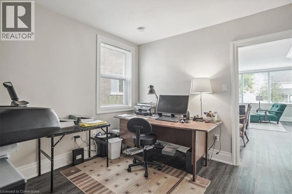 Photo 4 of 38 Viewpoint Avenue Unit 1, Hamilton ON
