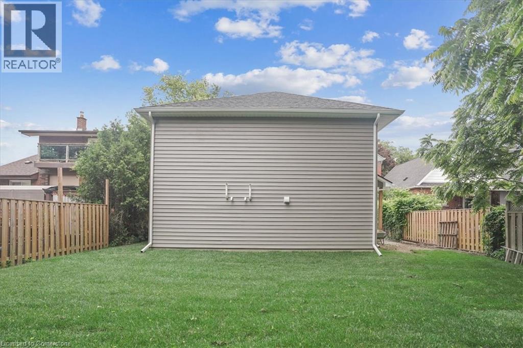 Photo 15 of 38 Viewpoint Avenue Unit 1, Hamilton ON