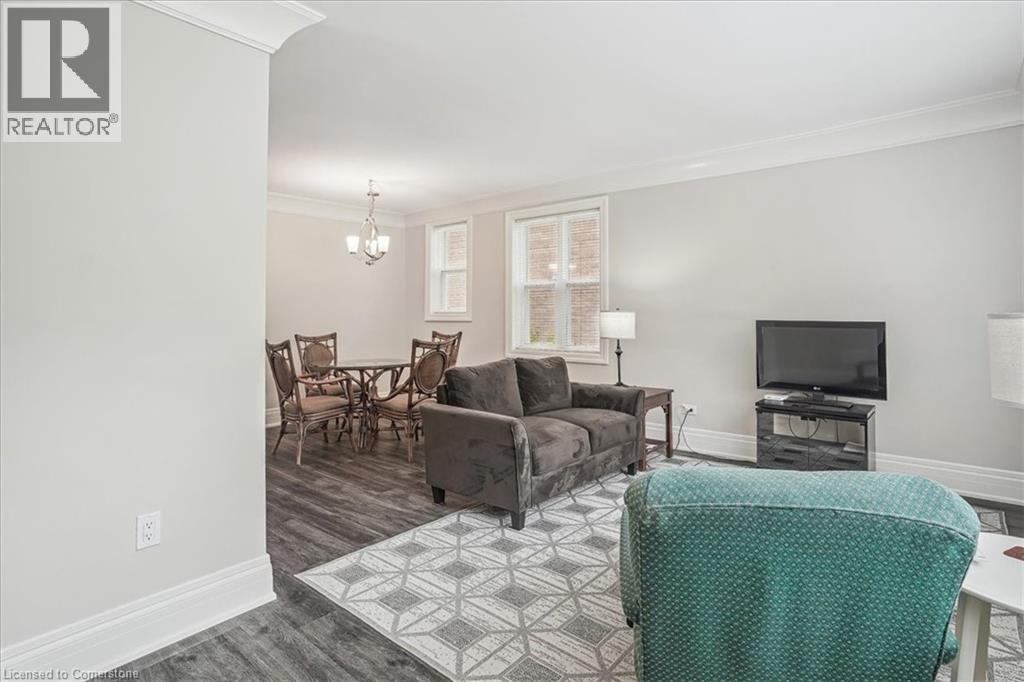 Photo 3 of 38 Viewpoint Avenue Unit 1, Hamilton ON