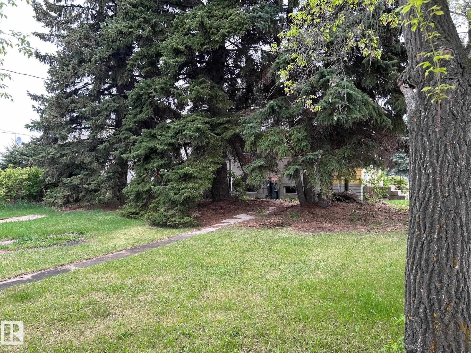 Photo 40 of 534 5 St, Thorhild AB
