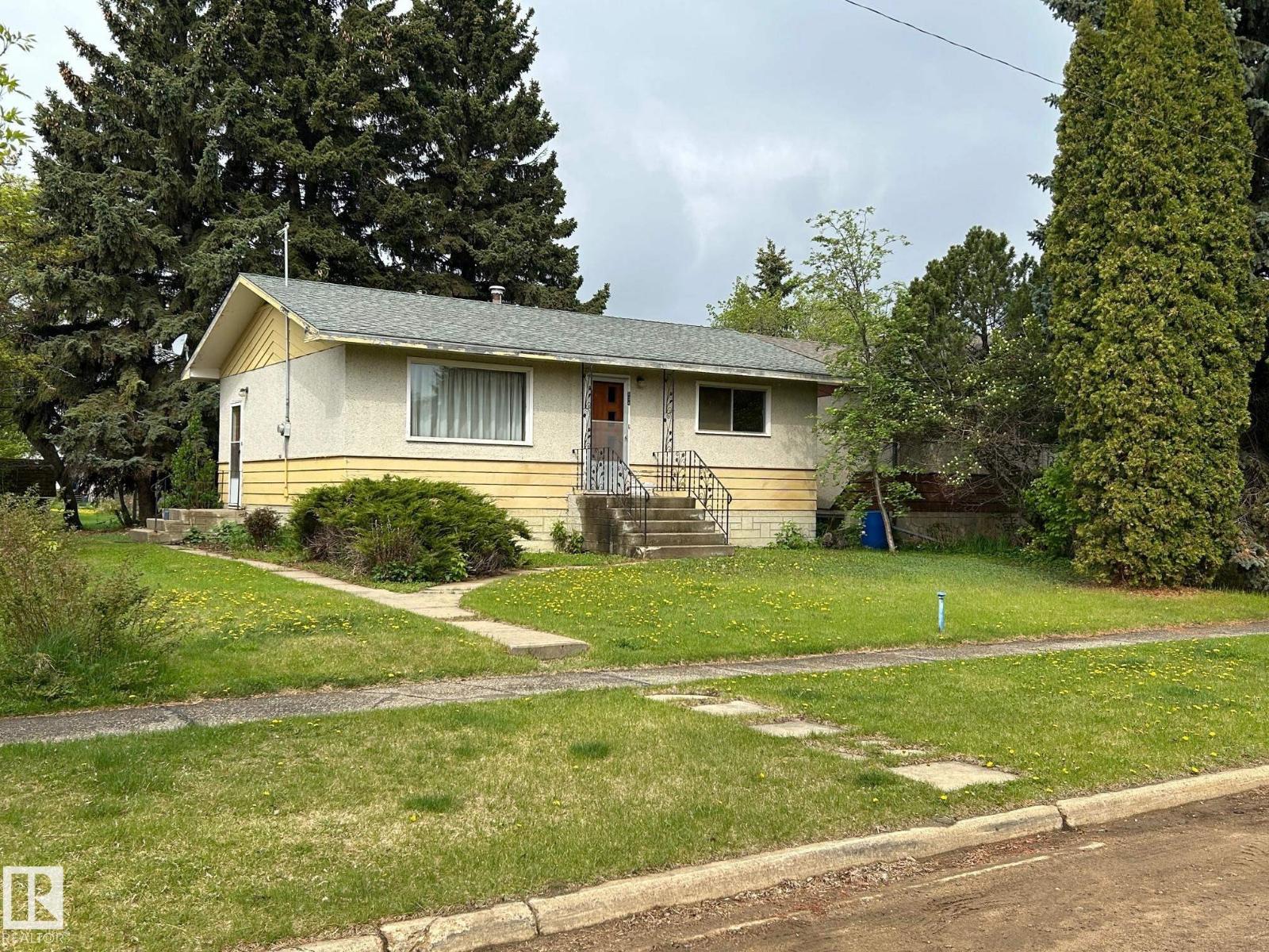 Photo 30 of 534 5 St, Thorhild AB